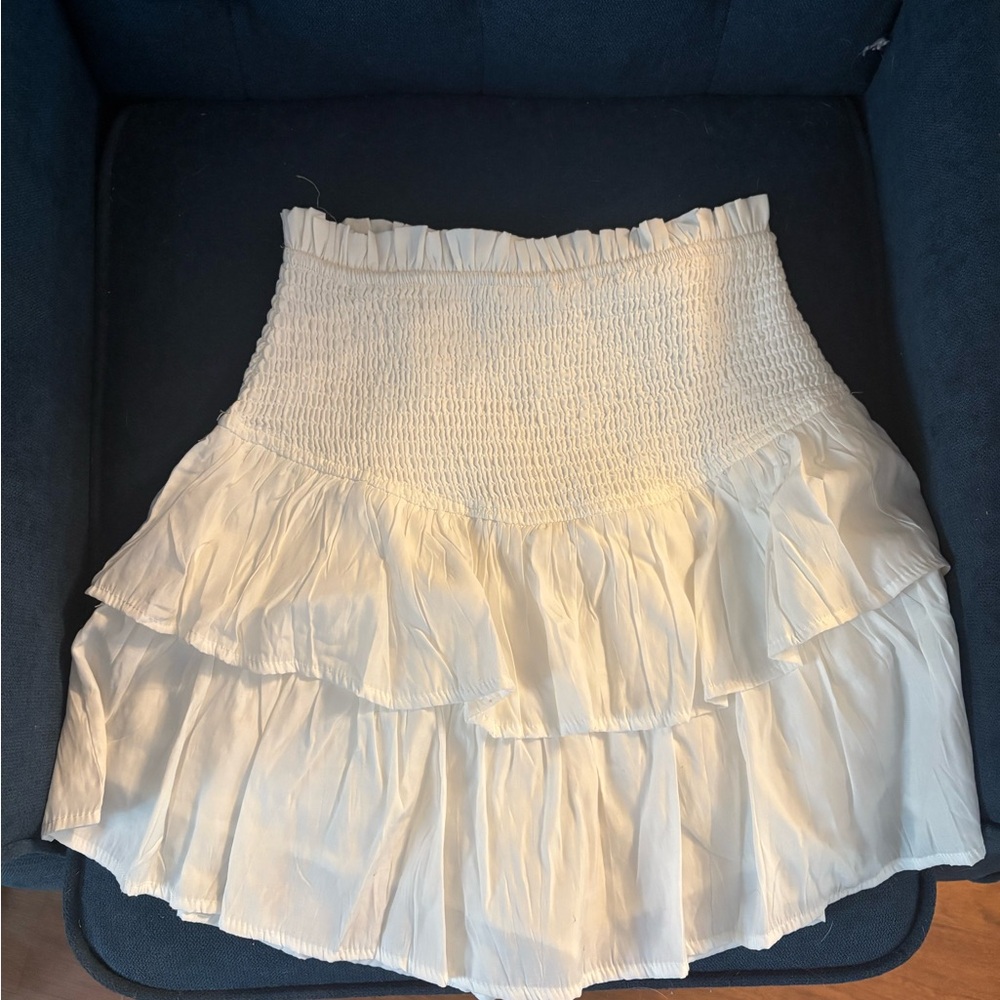Elegant White Ruffled Skirt
